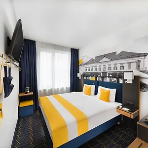 Otel D8, Budapeşte